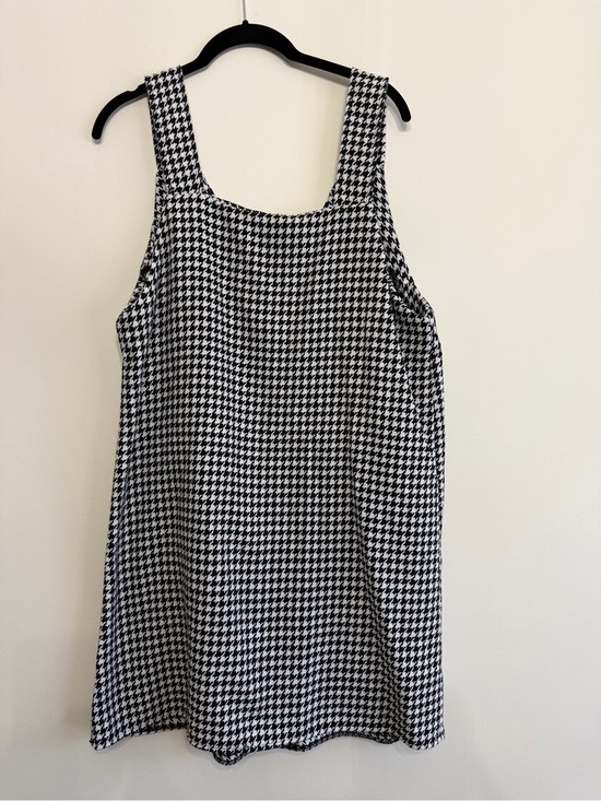 Dresses & Skirts - Black & White Houndstooth Sleeveless Shift Dress Alabama